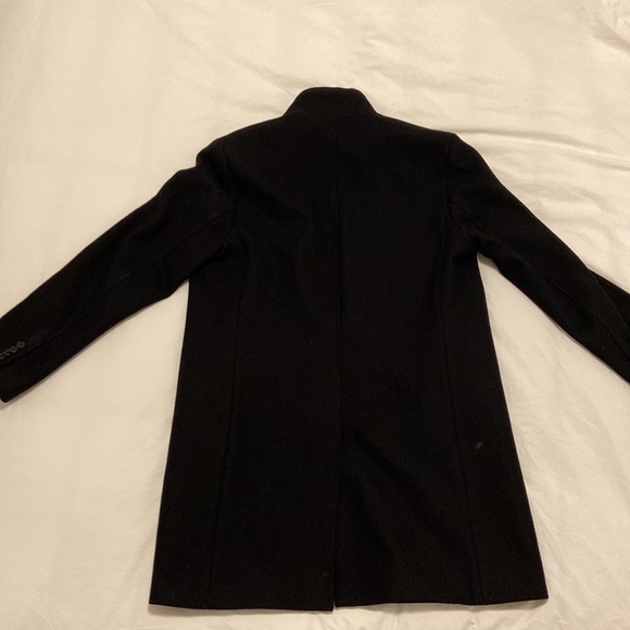Barely worn Club Monaco Coat. - Picture 7 of 7